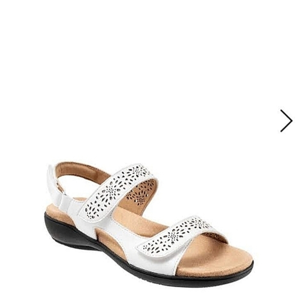 Trotters Romi Style Size 11W Women's White With Silver Accent Sandals